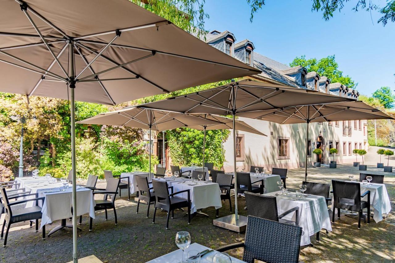 Aux Tanneries De 3*