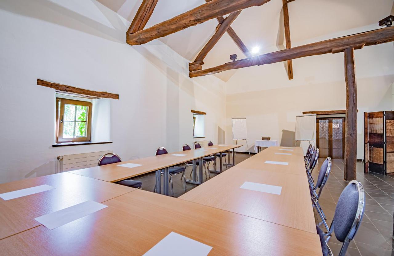 Aux Tanneries De Hotel